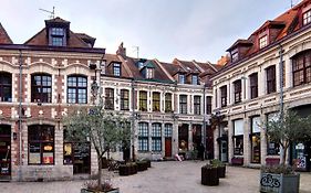 Lille Centre: 2Bed 2Bath Apartment!